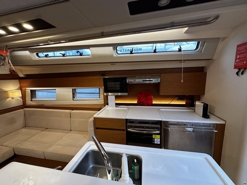 Hanse 588