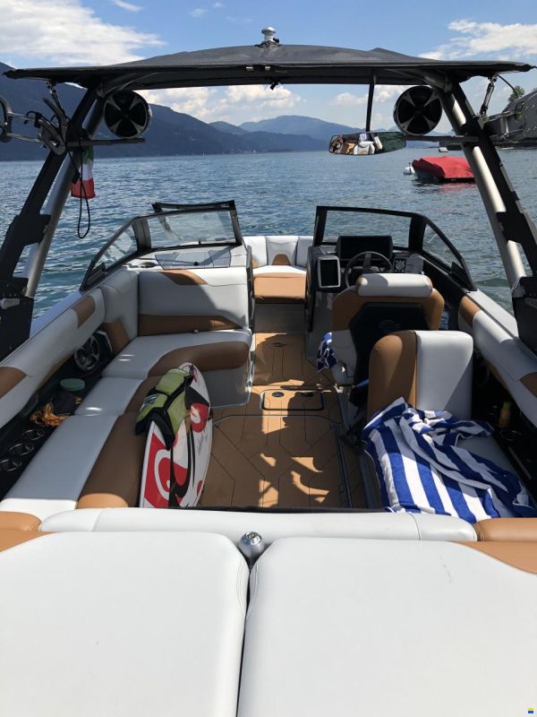 Malibu 23 LSV