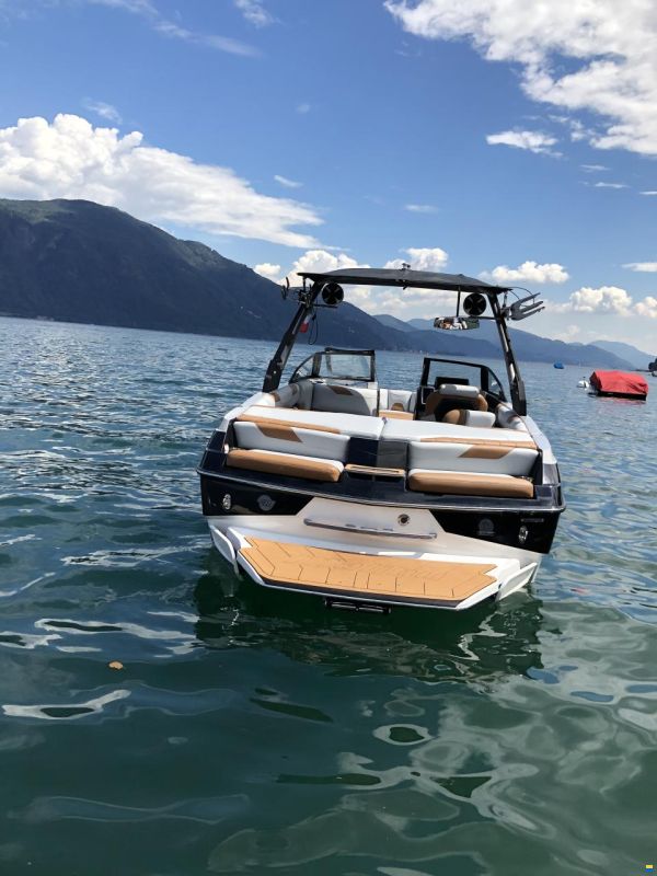 Malibu 23 LSV