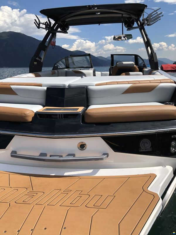 Malibu 23 LSV