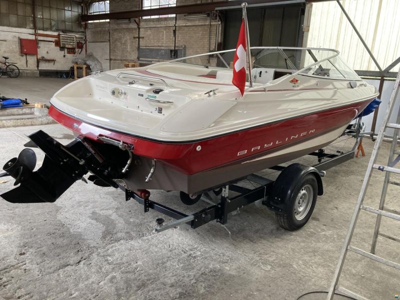 Bayliner CB 1851