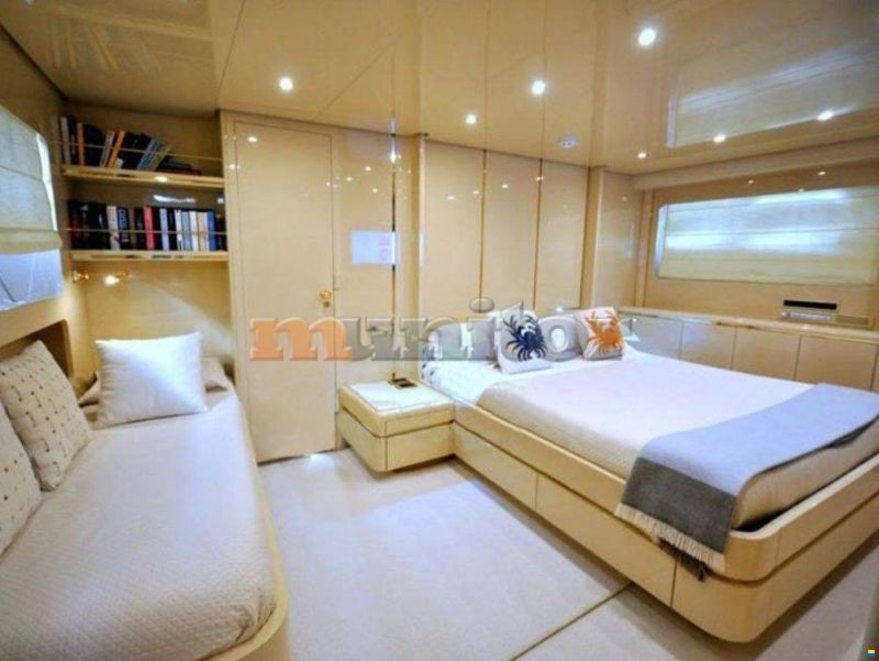 Cantieri di Pisa Akhir 25 S