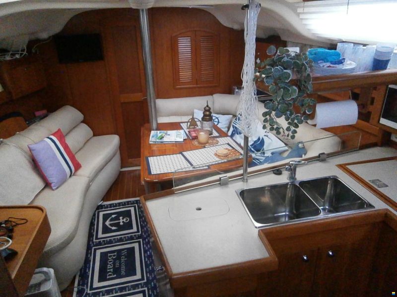 Hunter Marine 386