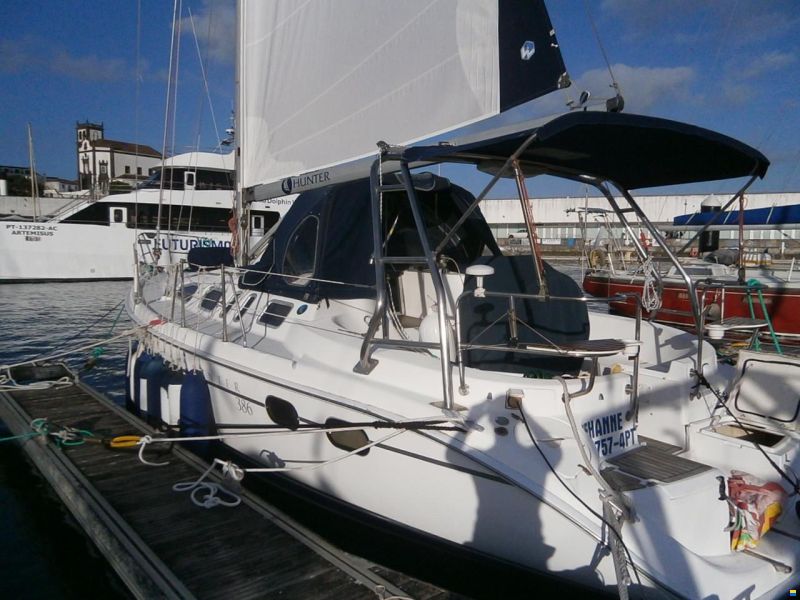 Hunter Marine 386