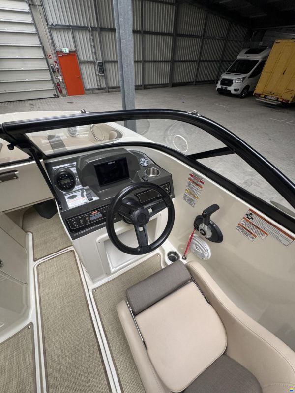 Bayliner VR 4