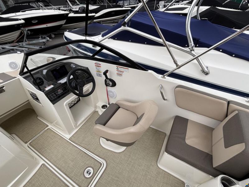 Bayliner VR 4