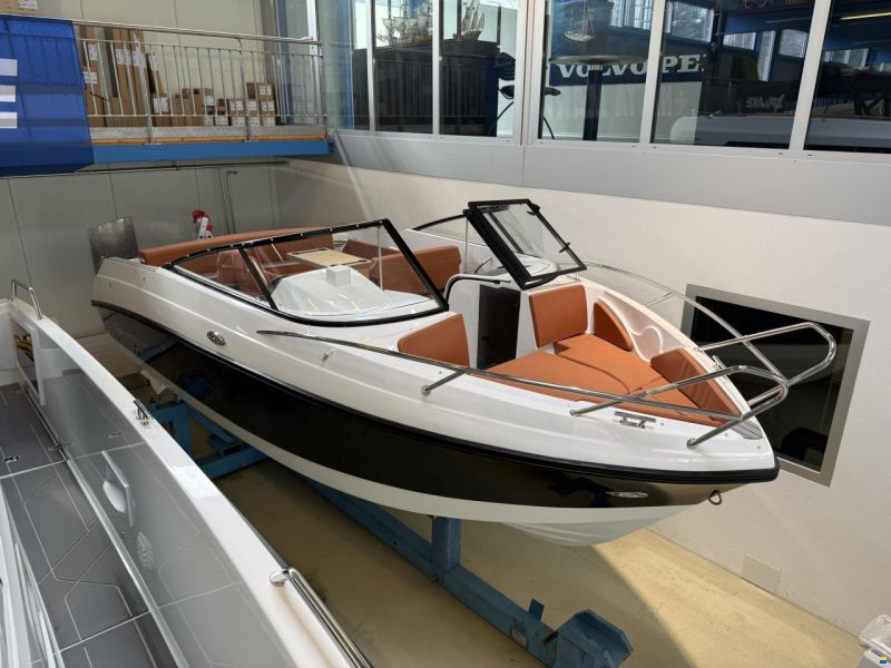 Coaster 600 Bow Rider