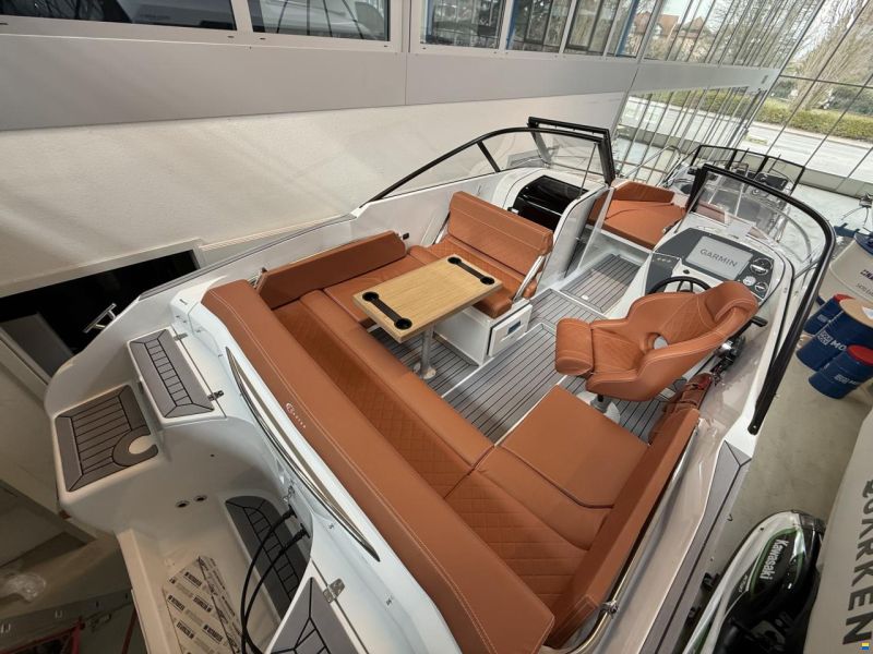 Coaster 600 Bow Rider