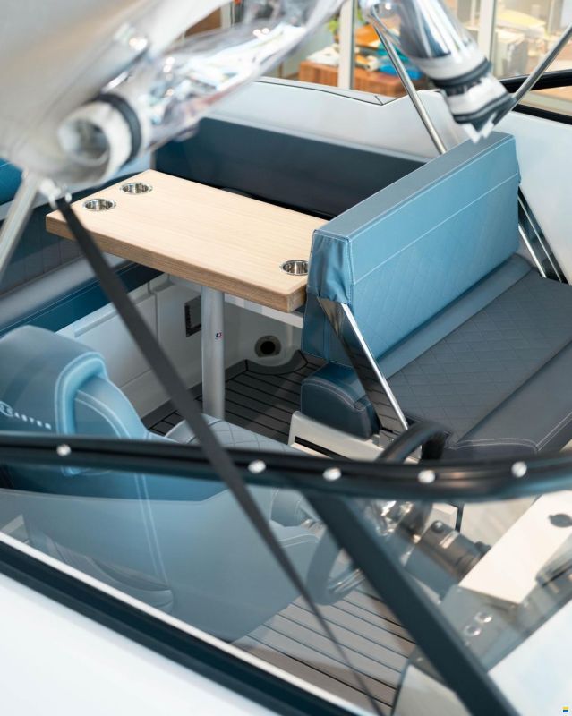 Coaster 600 Day Cruiser