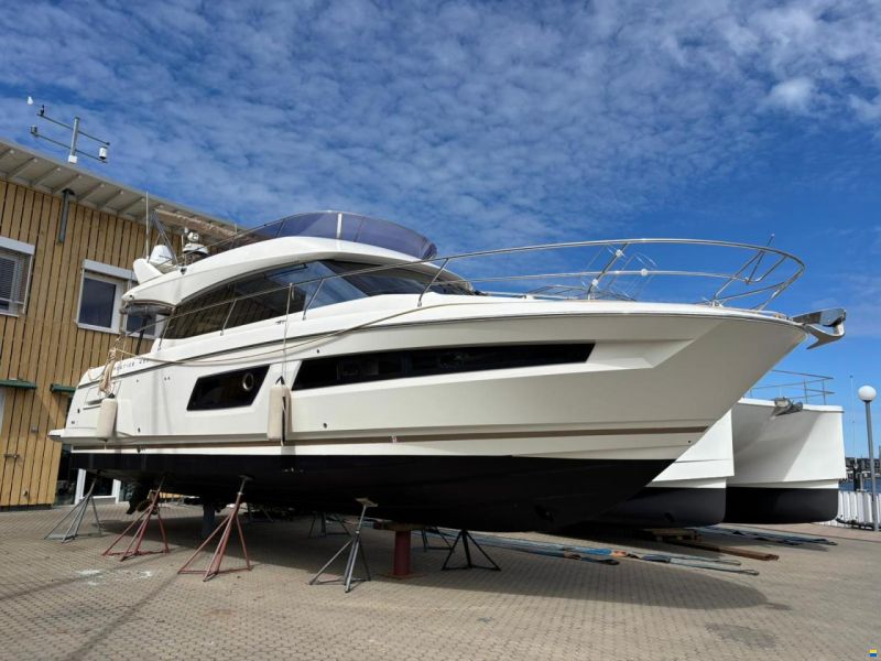 Prestige 450 Fly