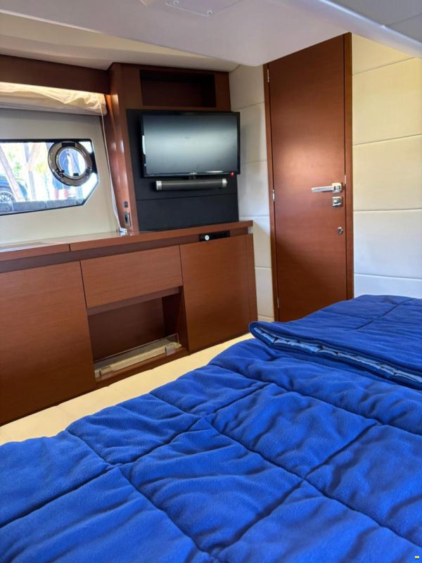 Prestige 450 Fly
