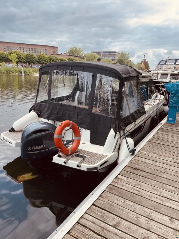 Jeanneau Merry Fisher 795