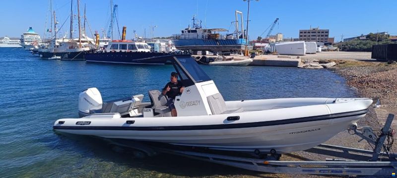 Hydrohulls HH8