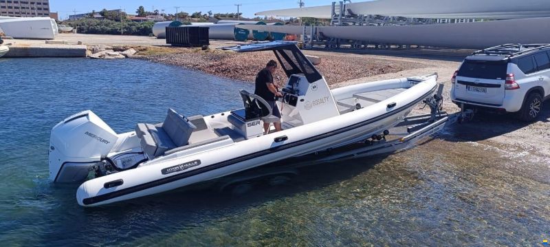 Hydrohulls HH8