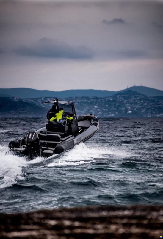 Hydrohulls HH7