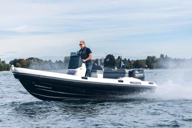 Hydrohulls HH6
