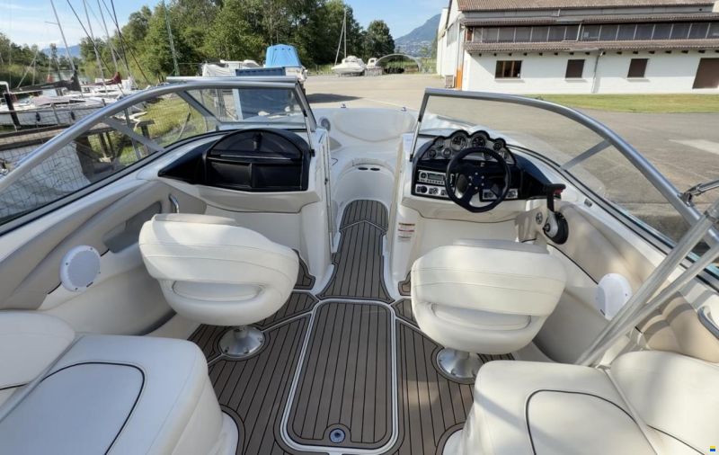 Bayliner 235
