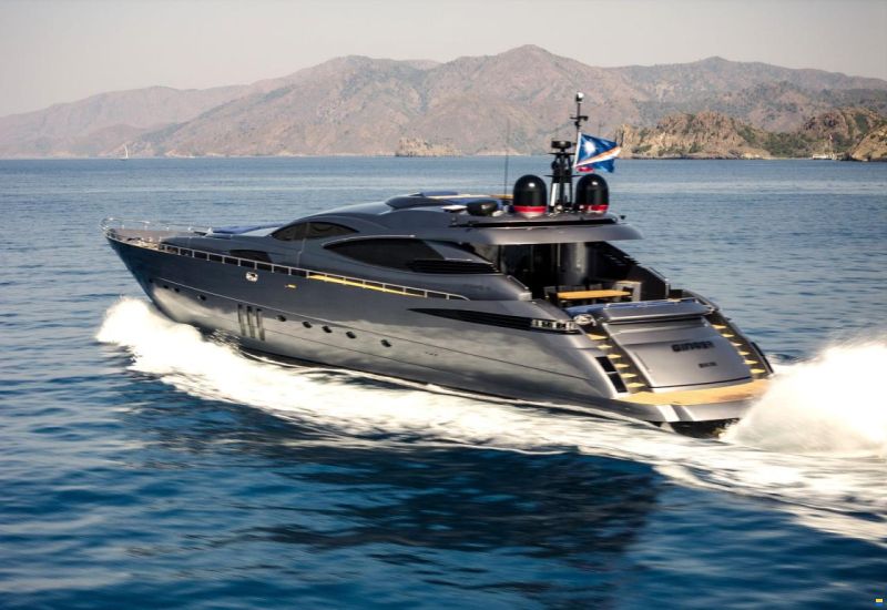 Pershing 115