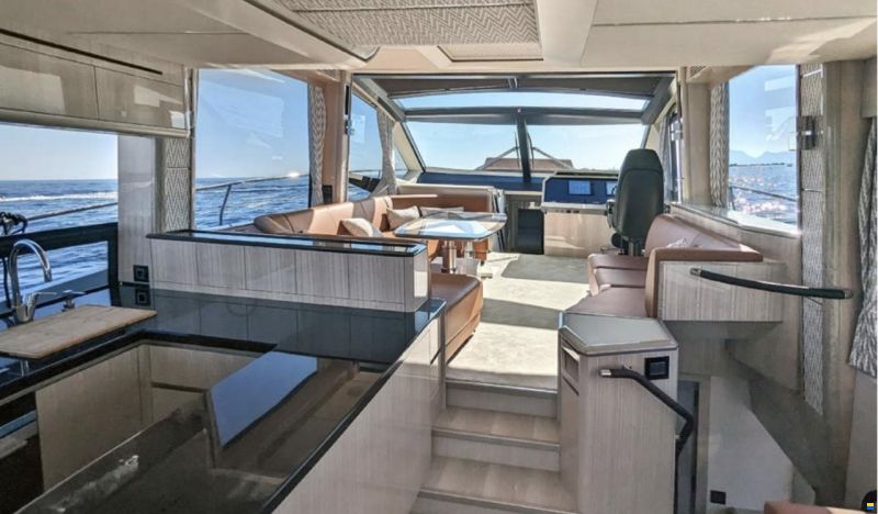 Galeon 680 FLY