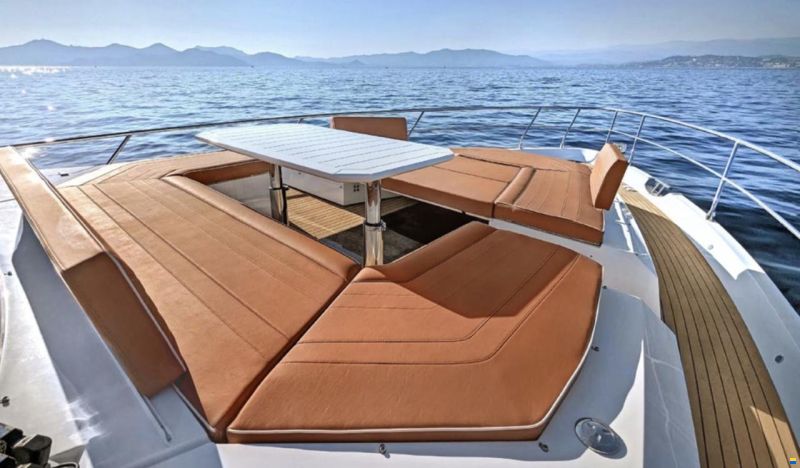 Galeon 680 FLY