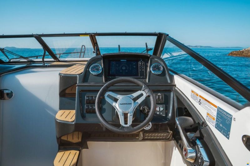 Quicksilver ACTIV 755 CRUISER