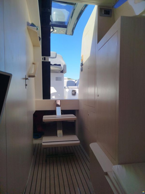Noah 36 CABIN