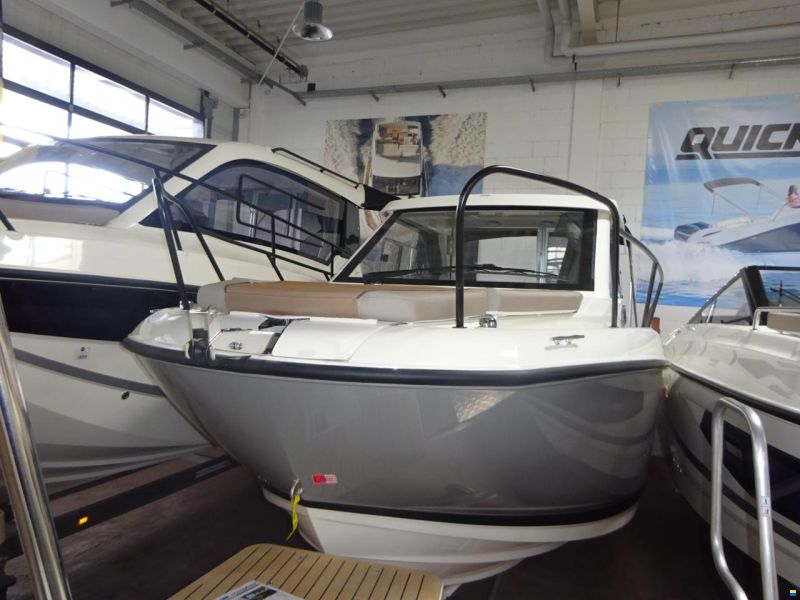 Quicksilver Activ 705 Weekend