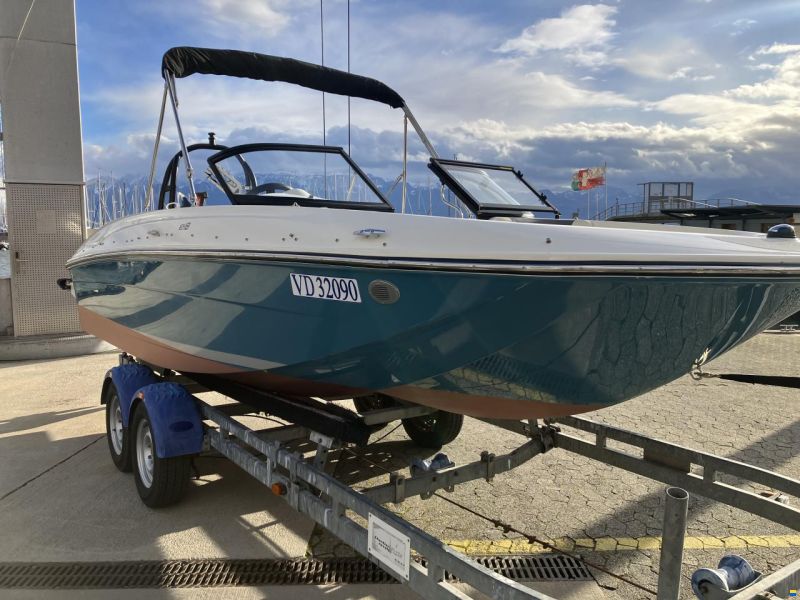 Bayliner E18 BLEU
