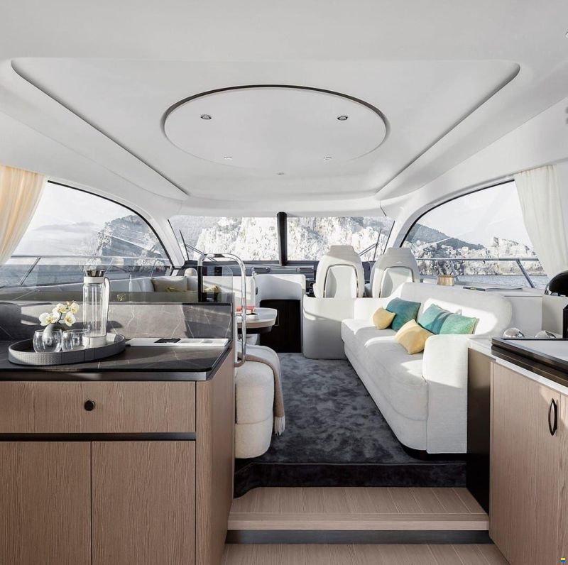 Azimut 53