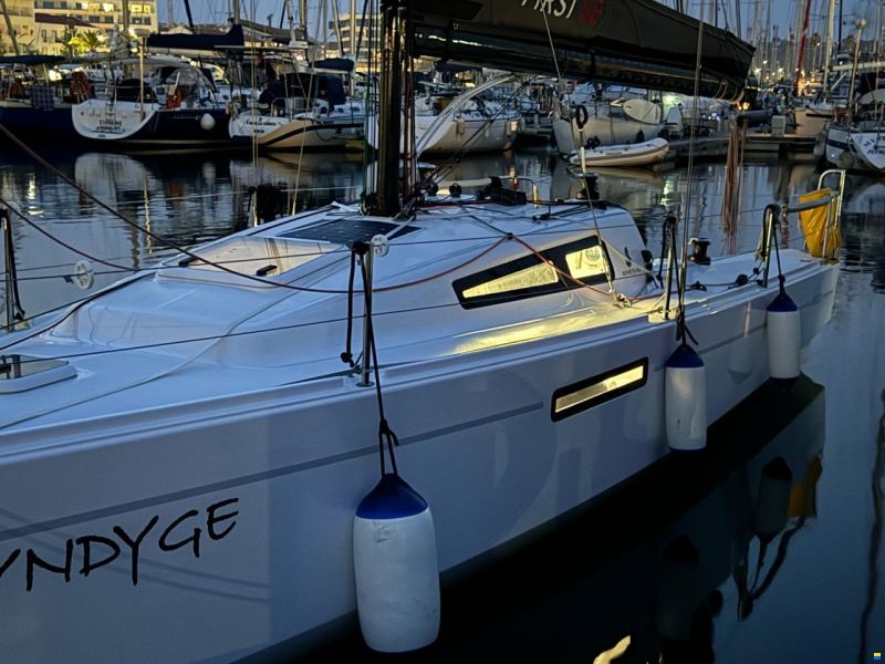 Beneteau First 27