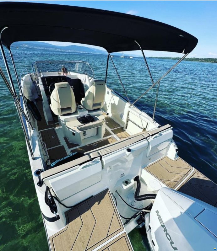 Quicksilver 805 Open/Mercury 300