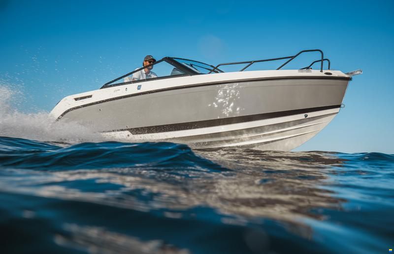 Quicksilver 675 Cruiser/200