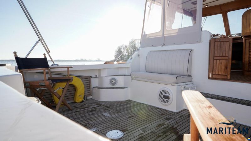 Grand Banks Eastbay 38 HX