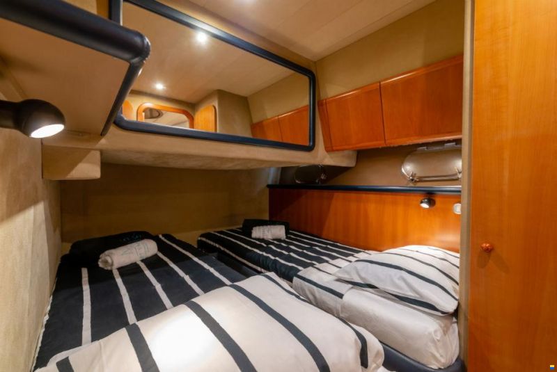 Ferretti Altura 52S