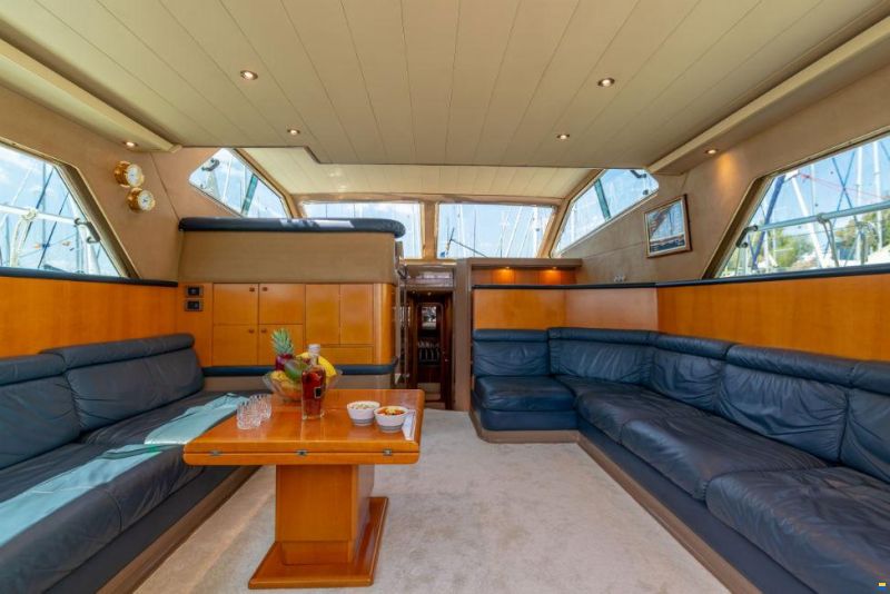 Ferretti Altura 52S