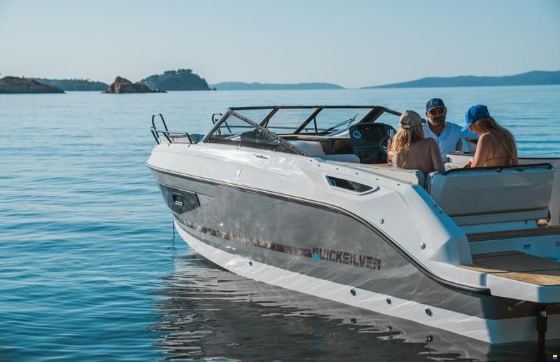 Quicksilver 755 Cruiser/300