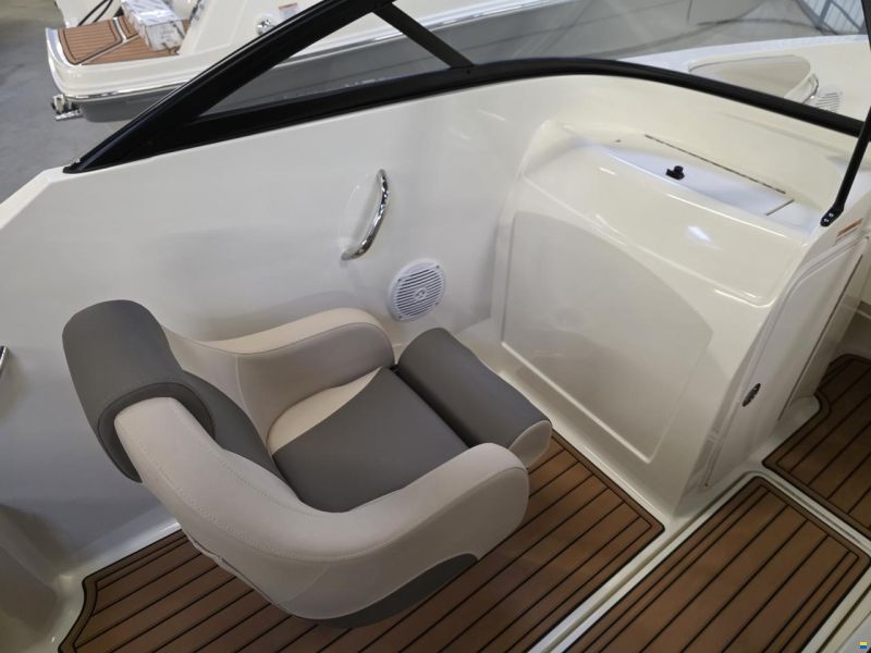 Bayliner VR4 Inboard
