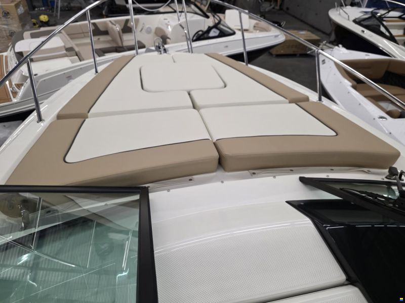 Bayliner Ciera 8