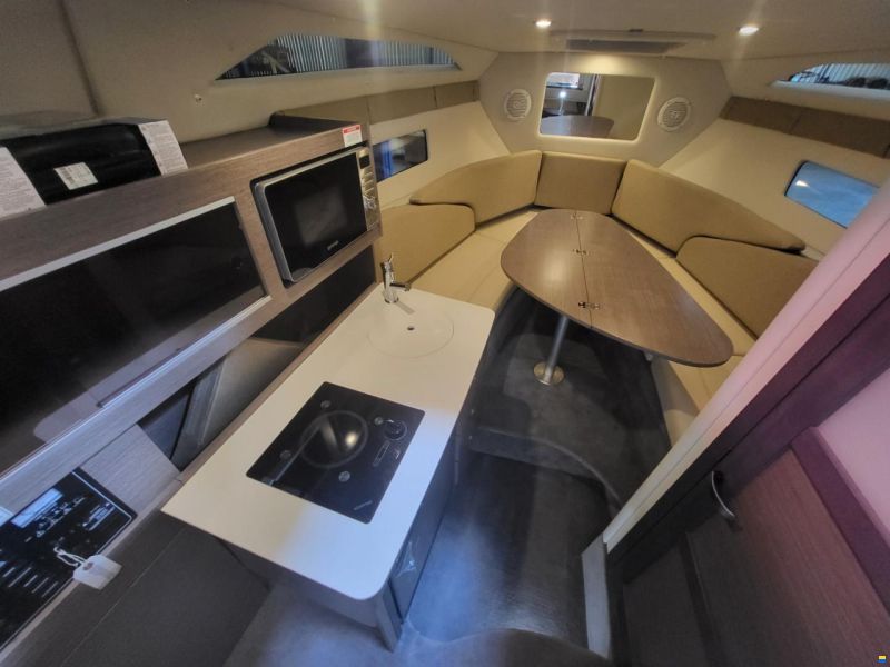 Bayliner Ciera 8
