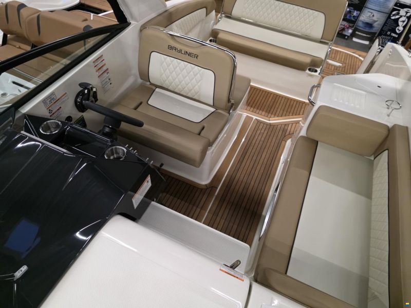 Bayliner Ciera 8