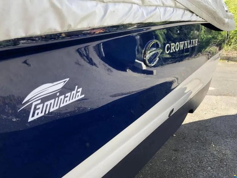 Crownline 26 Day Cruiser