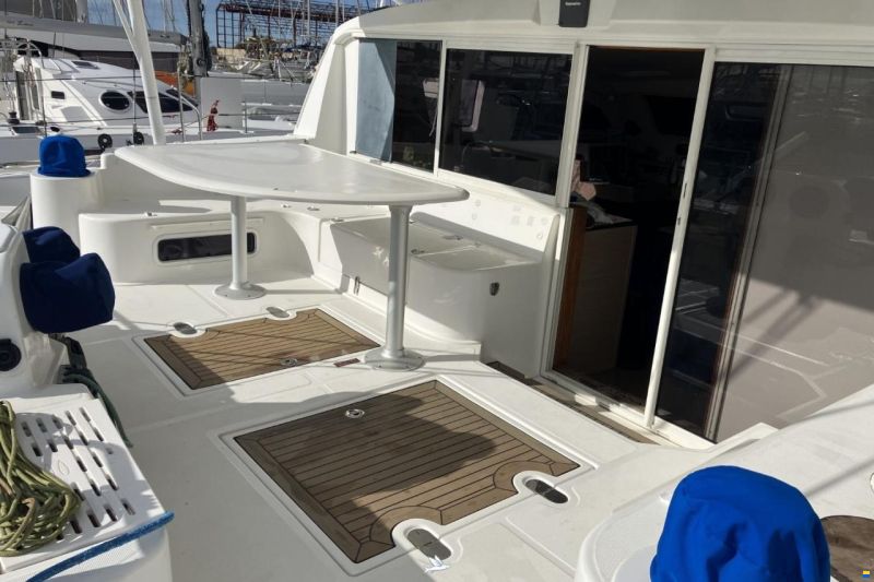 Catana 47 Carbon