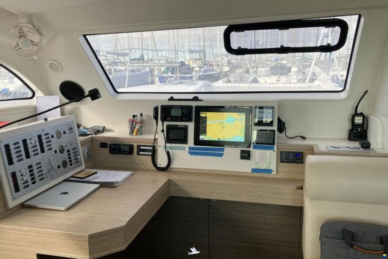 Catana 47 Carbon