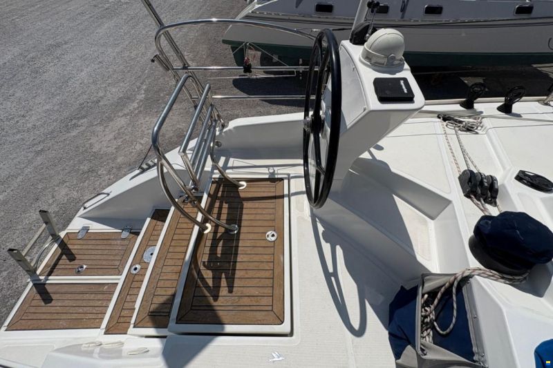Catana 47 Carbon
