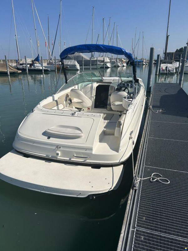 Brunswick Bayliner 802 Cddy Cabin