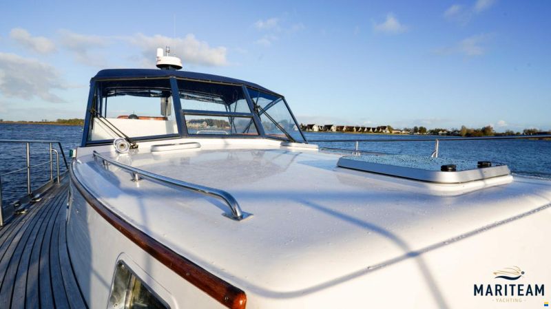Grand Banks Eastbay 38 EX