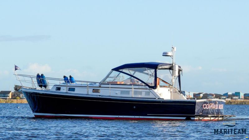 Grand Banks Eastbay 38 EX