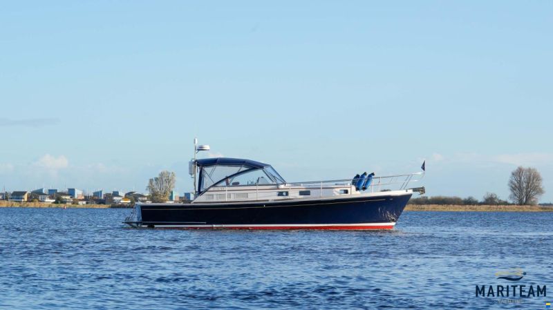 Grand Banks Eastbay 38 EX