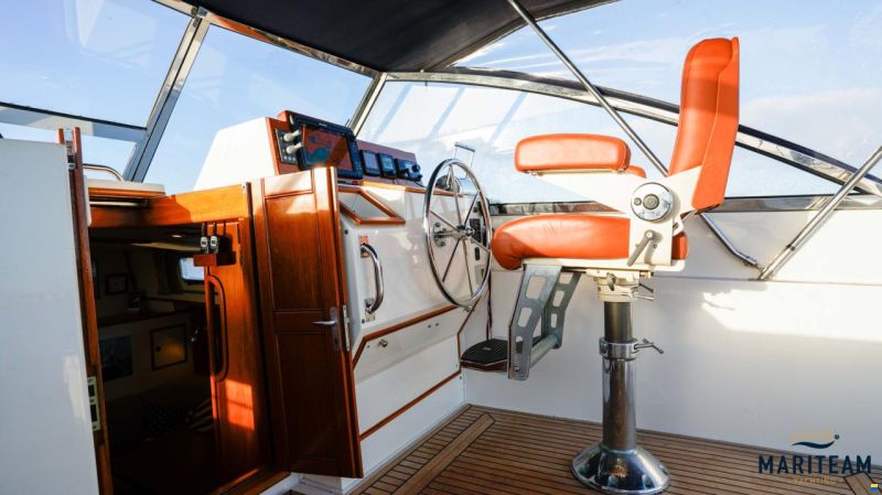 Grand Banks Eastbay 38 EX
