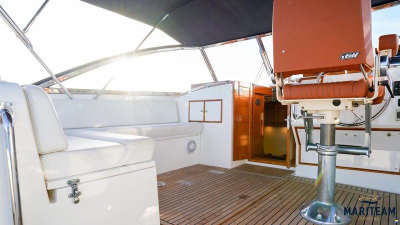 Grand Banks Eastbay 38 EX